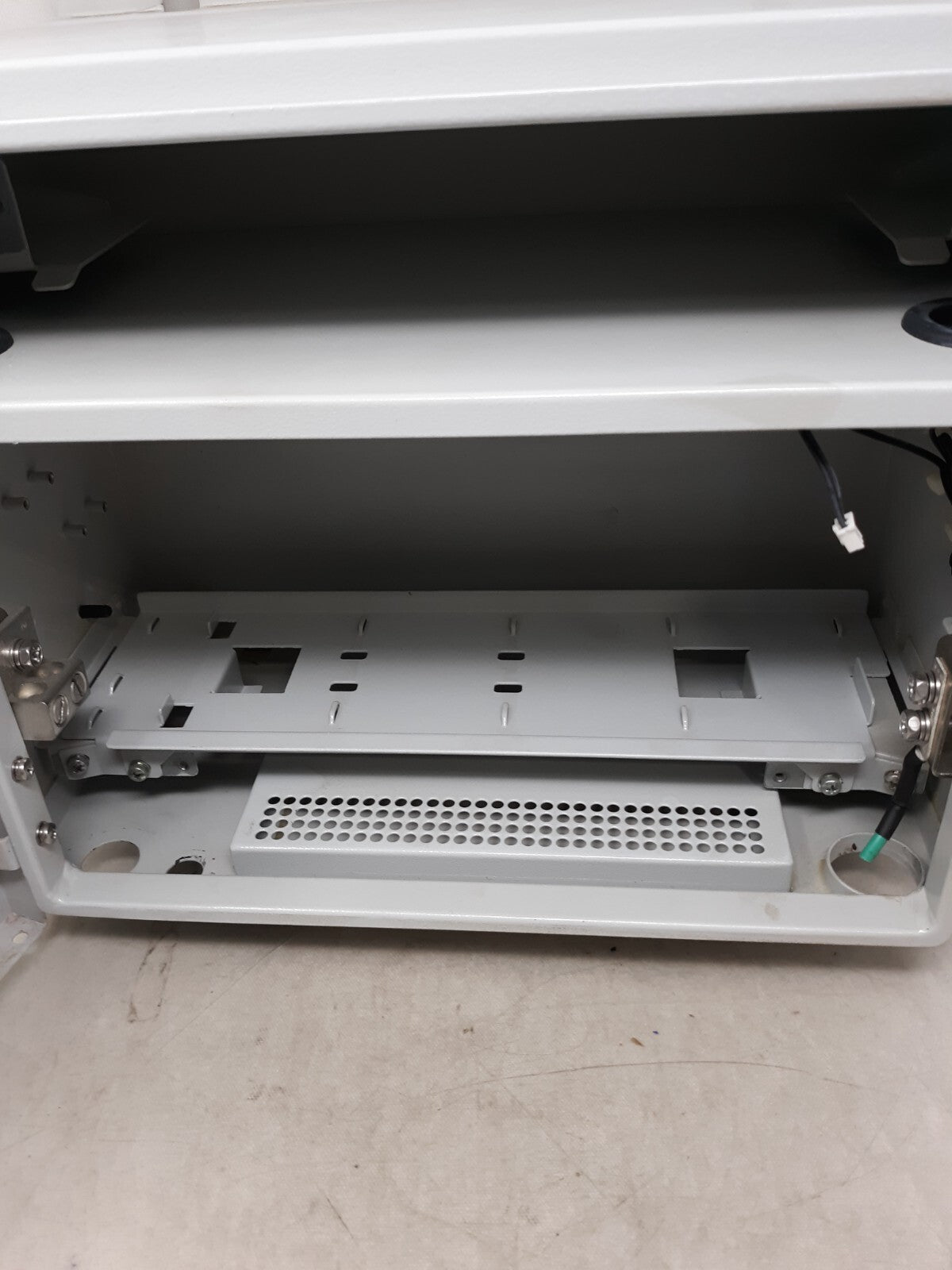 Huawei Model TP4860C Out door Wall-Hang Power System Box