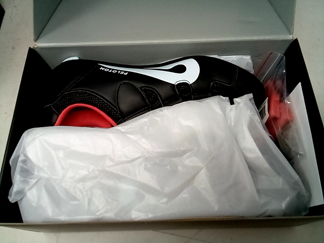 Peloton cycling shoes size-40  PL-SH-B-40