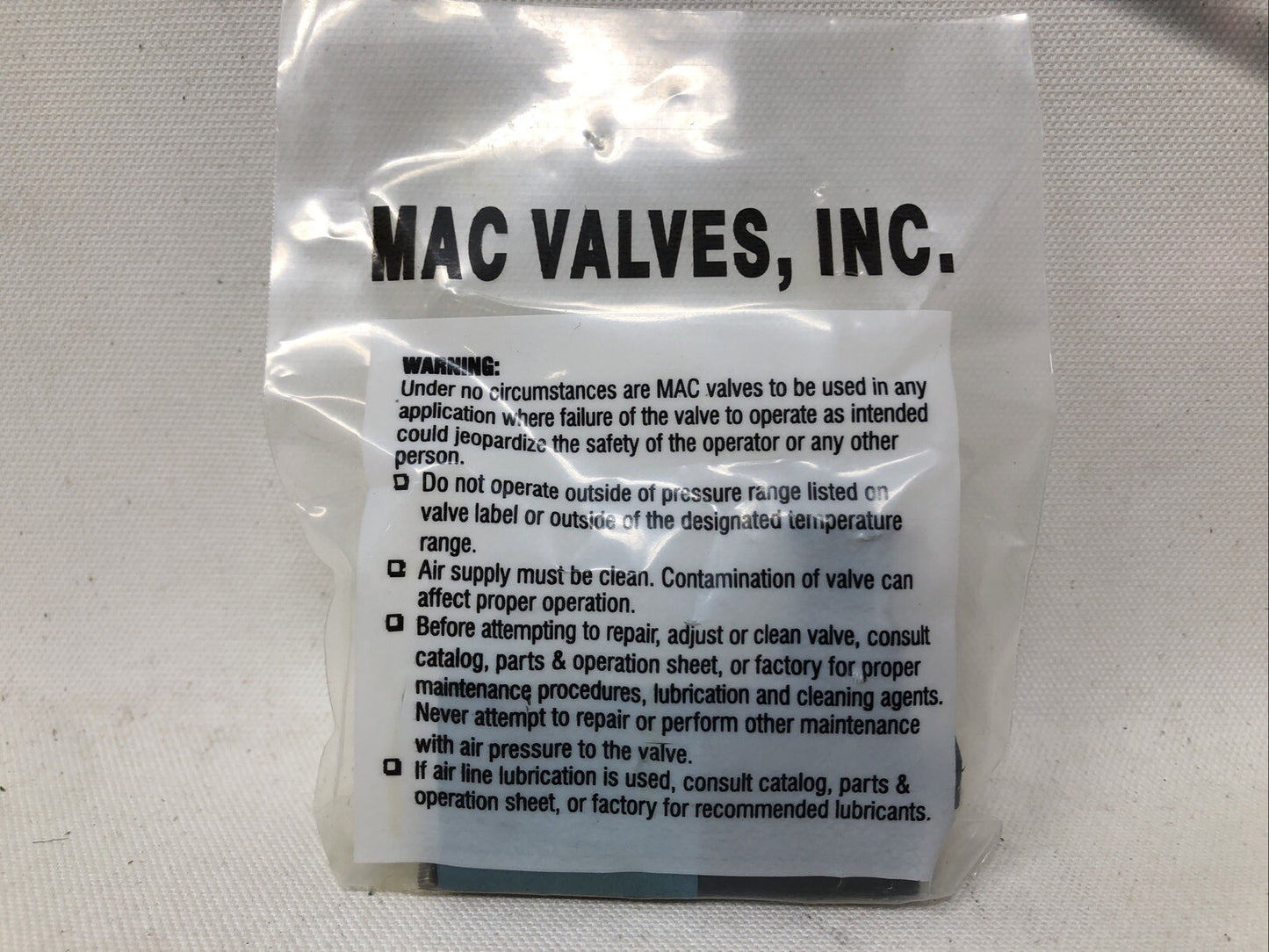 FACTORY SEALED NEW MAC VALVES MODEL 45A-M00-DDAJ-2KJ