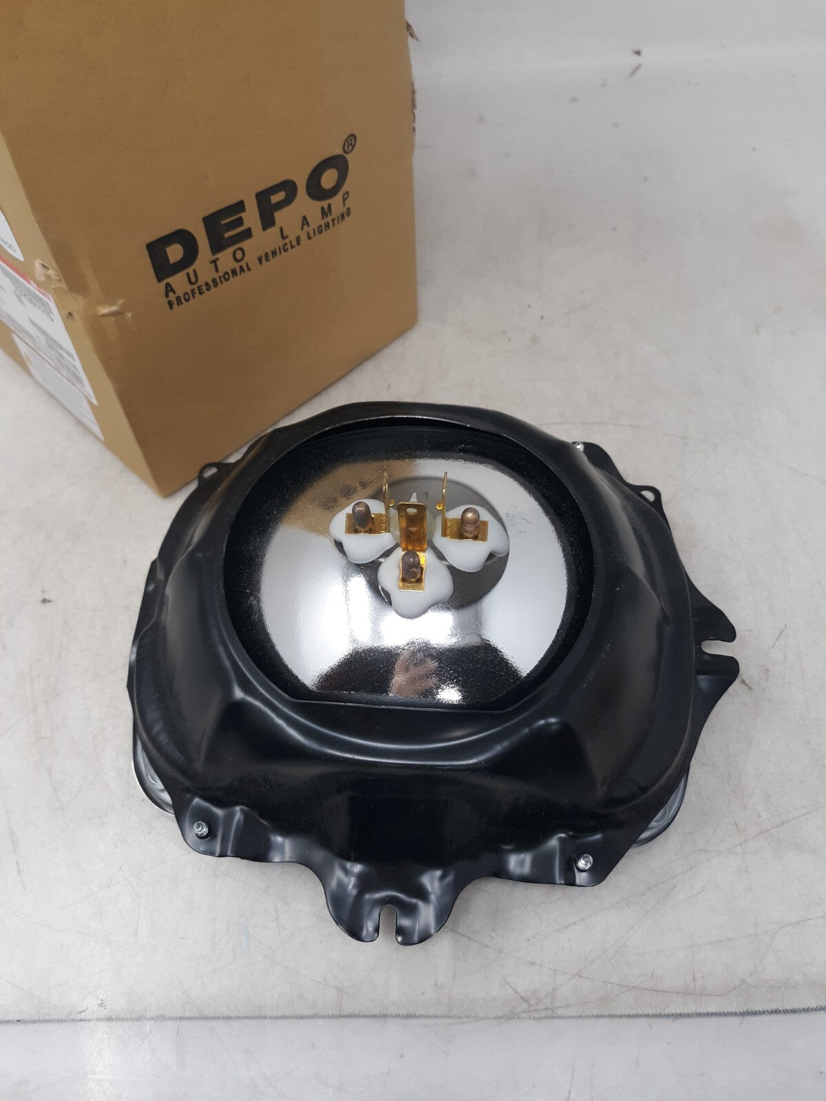 DEPO Sealed Beam Headlight Passenger Side For 1984-1995 Toyota Pickup TO2501115