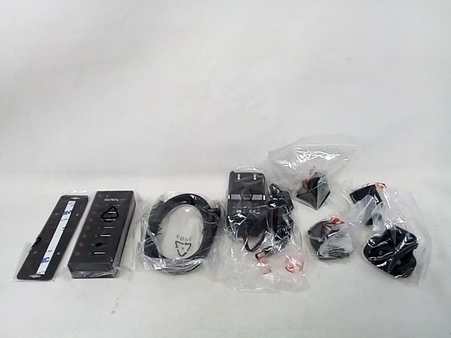 StarTech 7PT USB3 Hub Desktop Wall Mountable Encl 8STST7300U3M
