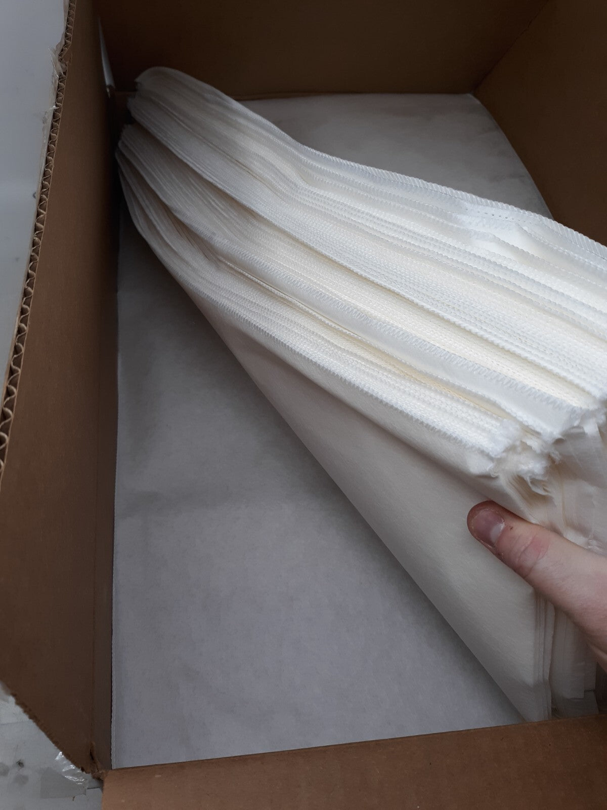 BKI F10007 Filter Bags 13 1/2” x 22 1/2” with 1 1/4” Hole - 100 CT Foodservice