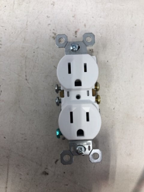Pass & Seymour 3232WCP Standard Duplex Outlet 15AMP 125V White - 10 Pack