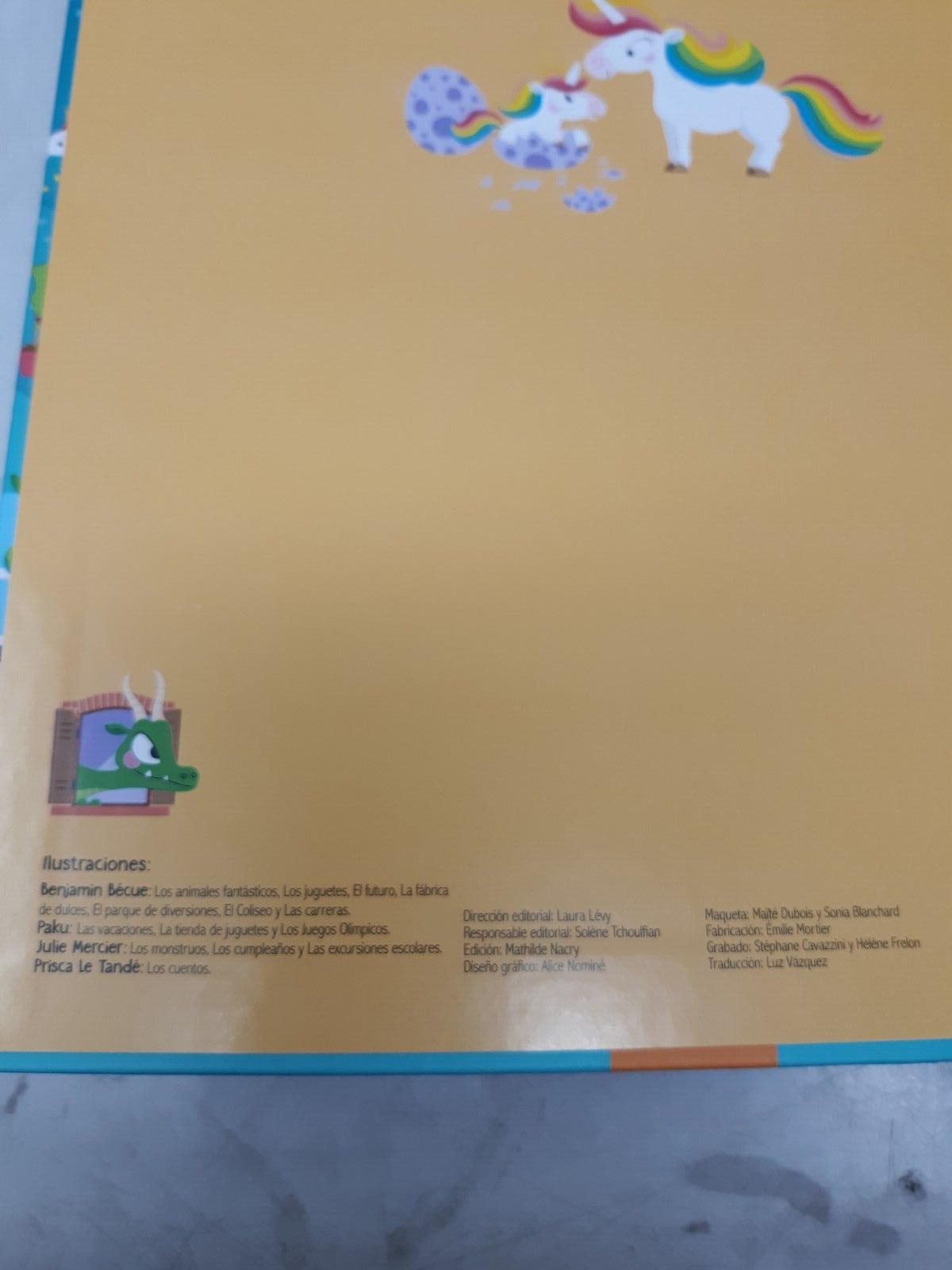 Busca y Encuentra Lo Extraordinario | Spanish Activity Book | Auzou