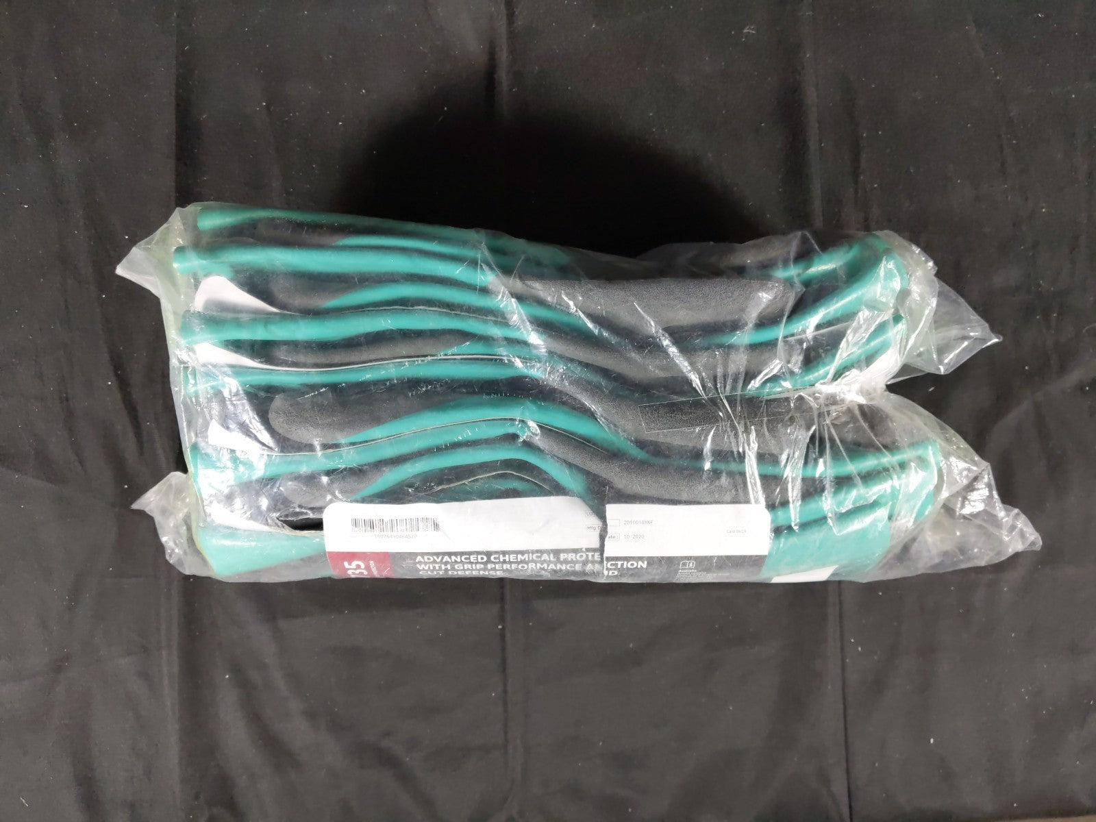 ANSELL 58-735 AlphaTec Chemical Resistant Cut Proof Work Gloves - Size 10 6 Pair