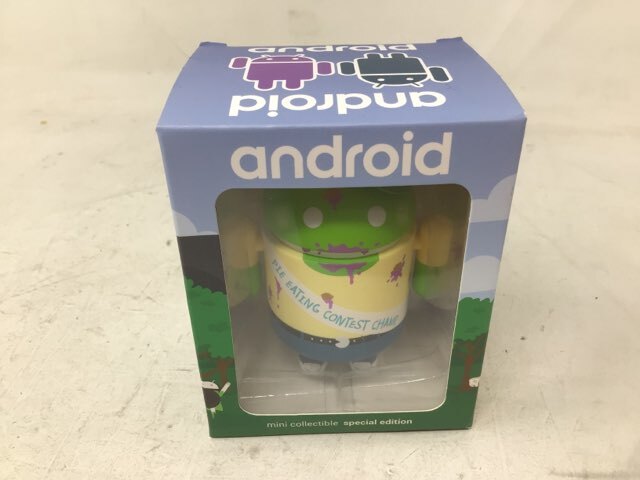 Dead Zebra, Inc Android Mini Collectible Figurine "Year Of The Pig"