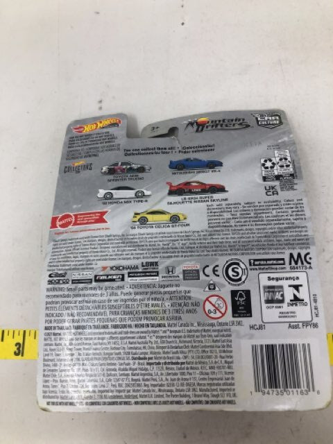 Hot Wheels Car Culture Circuit Legends Vehicles for 3 Kids Years Old & up, Premi