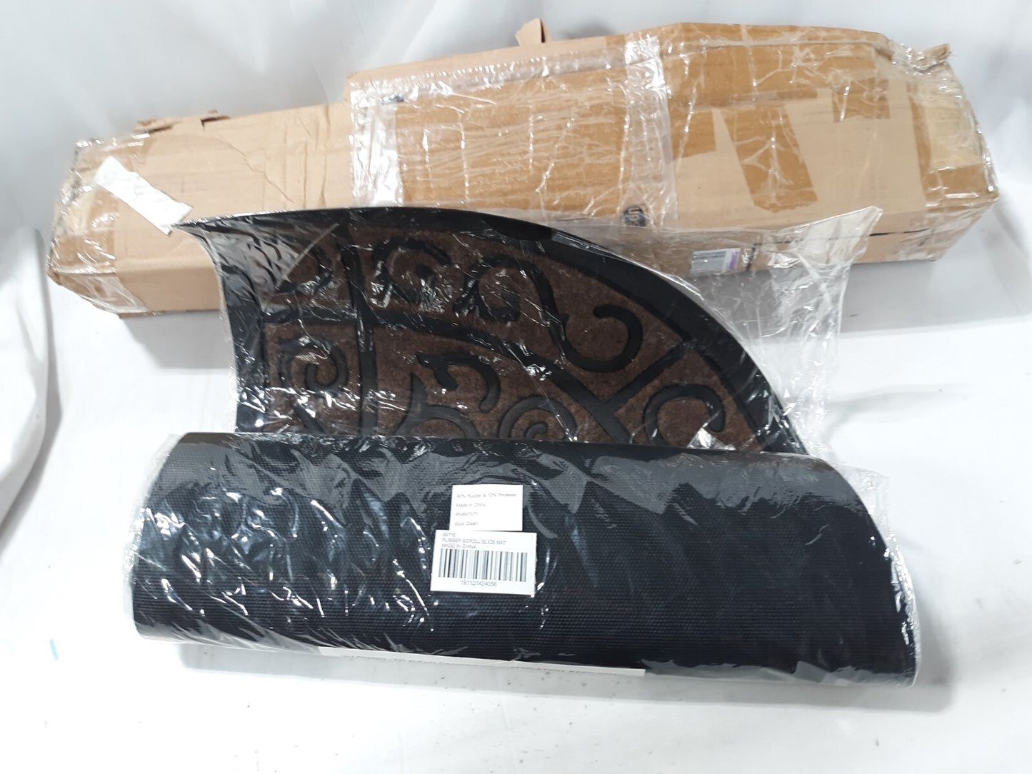 100102436 Ornate Scroll Doormat, 24" x 36", Natural/Black