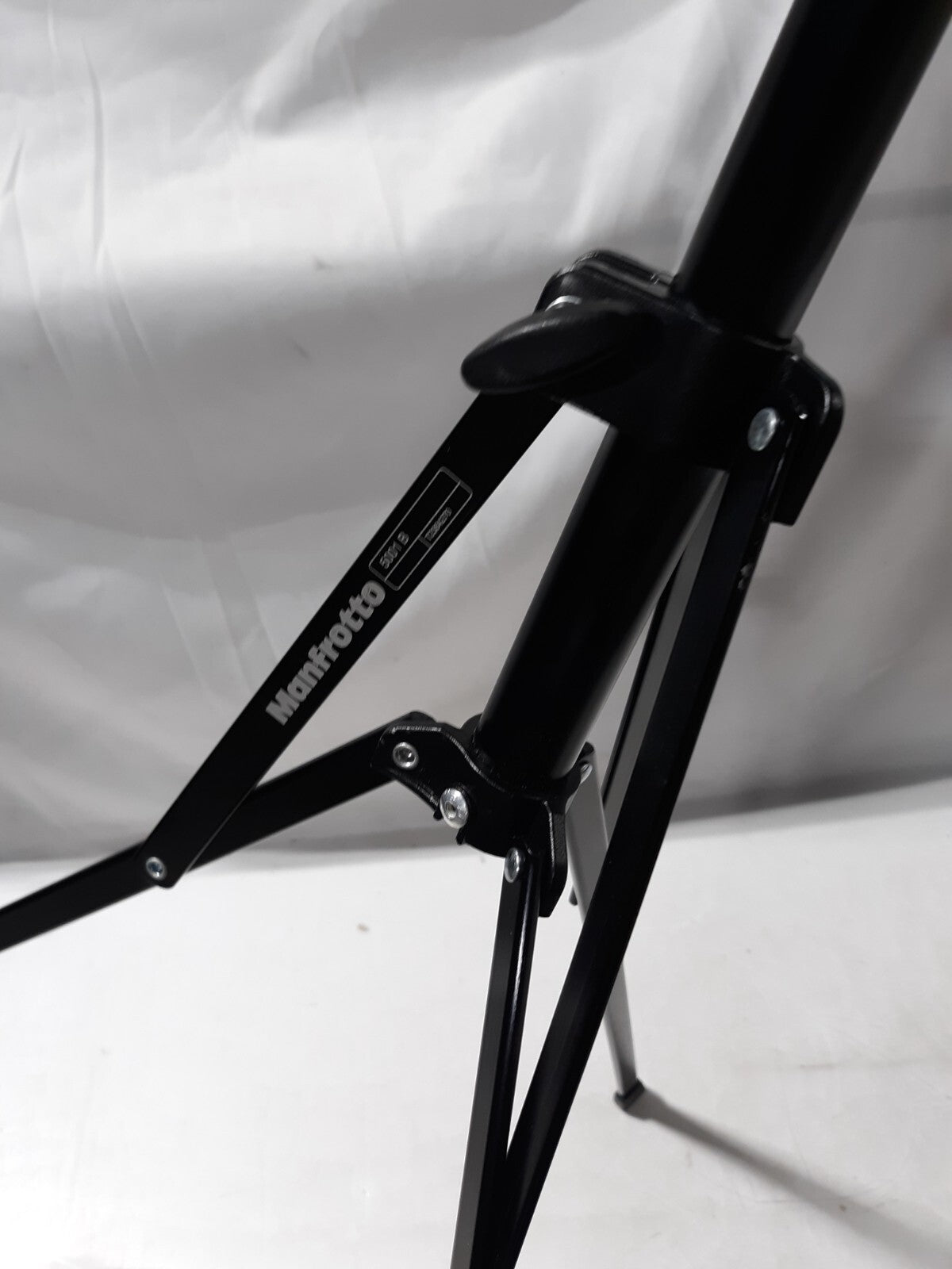 Manfrotto Nano Light Stand 6ft Retractable Legs 5001B