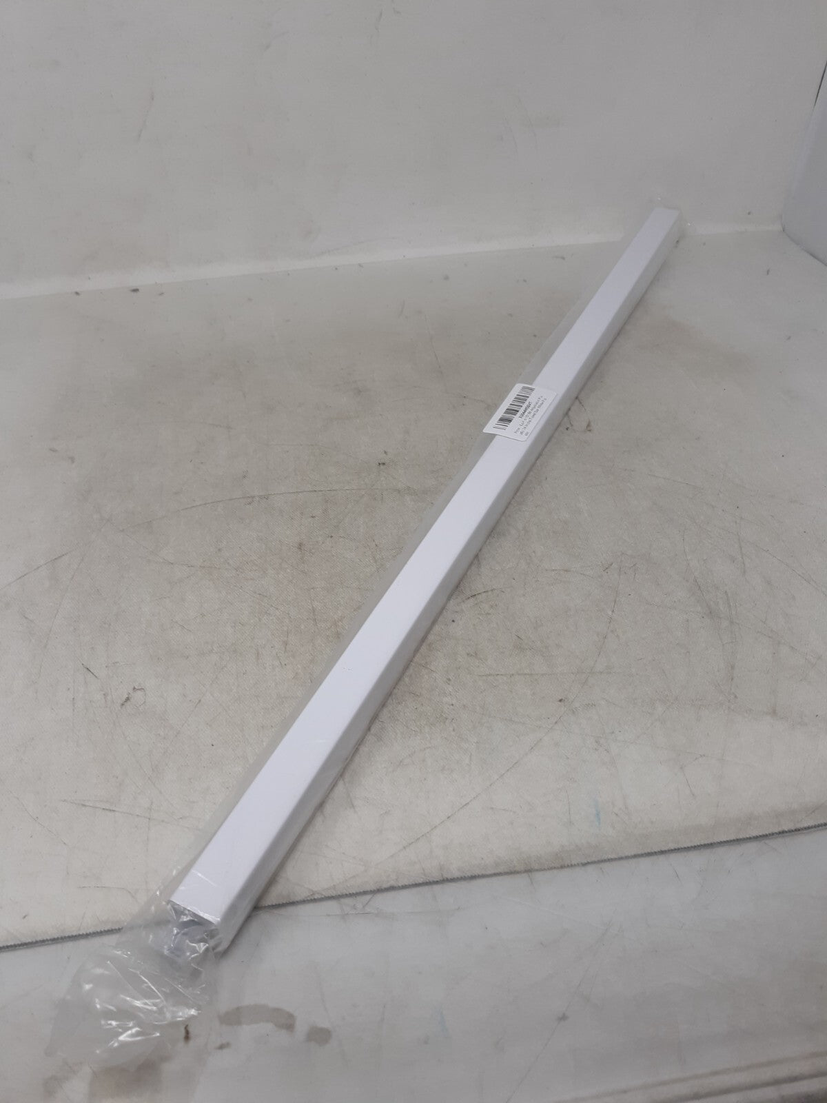15198 Adjustable Plastic 24-Inchs Towel Bar White Plastic