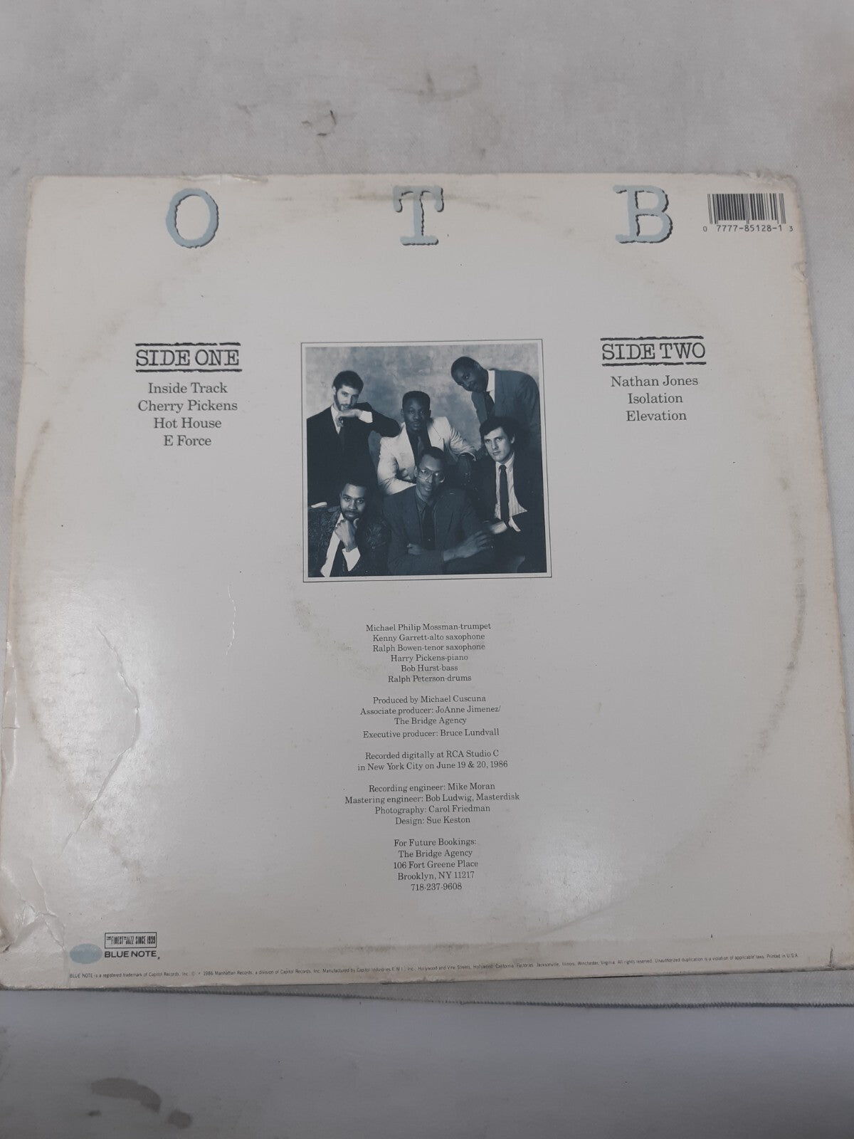 Out Of The Blue - Inside Track - Used Vinyl Record - C28A