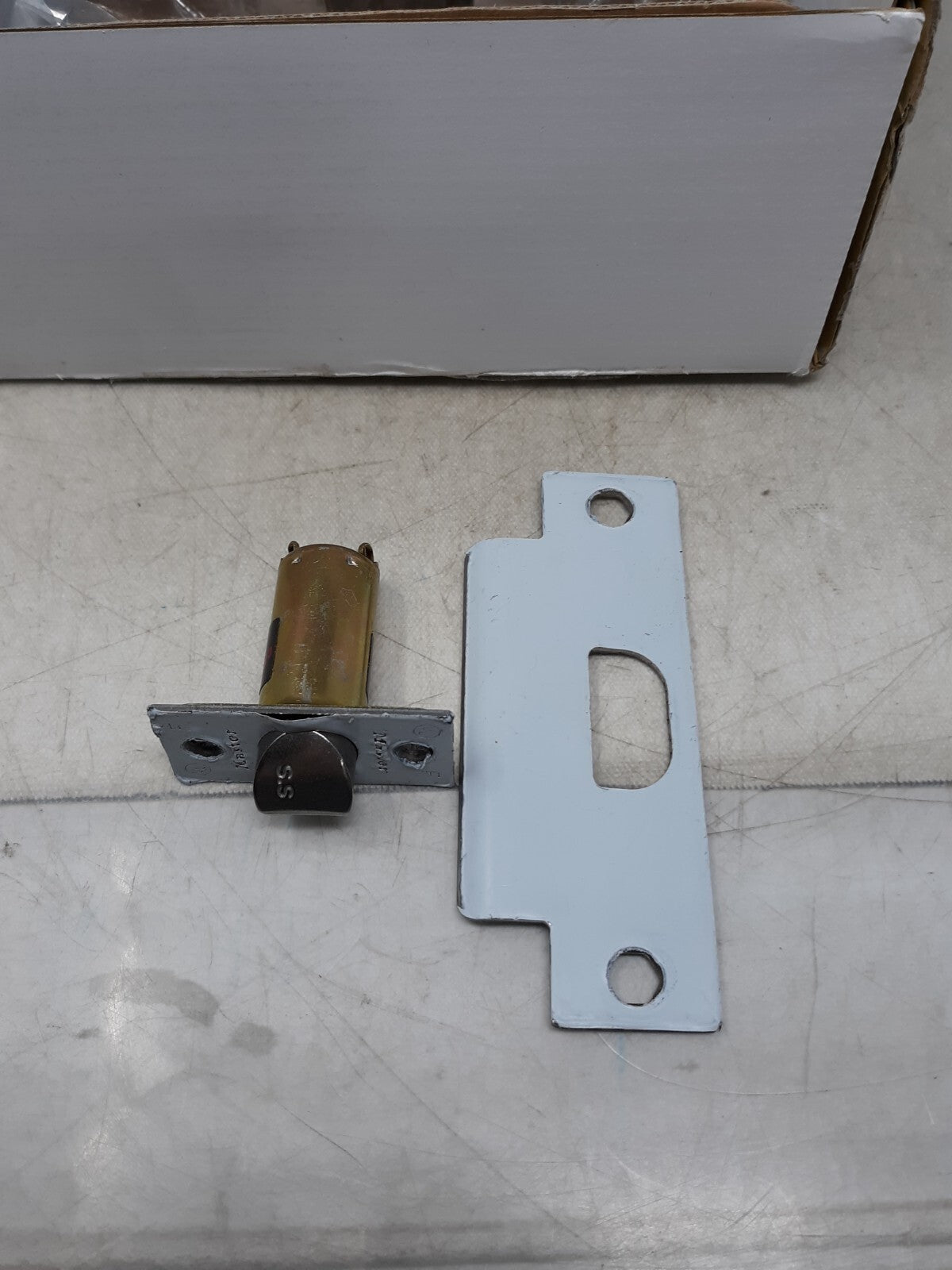 Master Lock Silver Gold Heavy Duty Grade 2 Passage Door Lever Lock SLCHPG26D