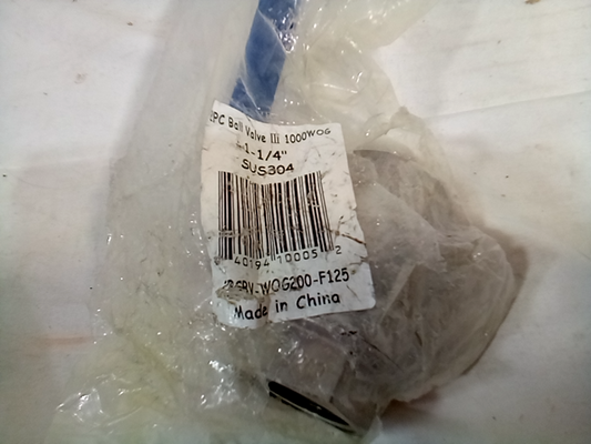 WOG200 2-Piece 1-1/4  NPT Ball Valve Full Port 304 Stainless Steel W/Blue Vinyl 