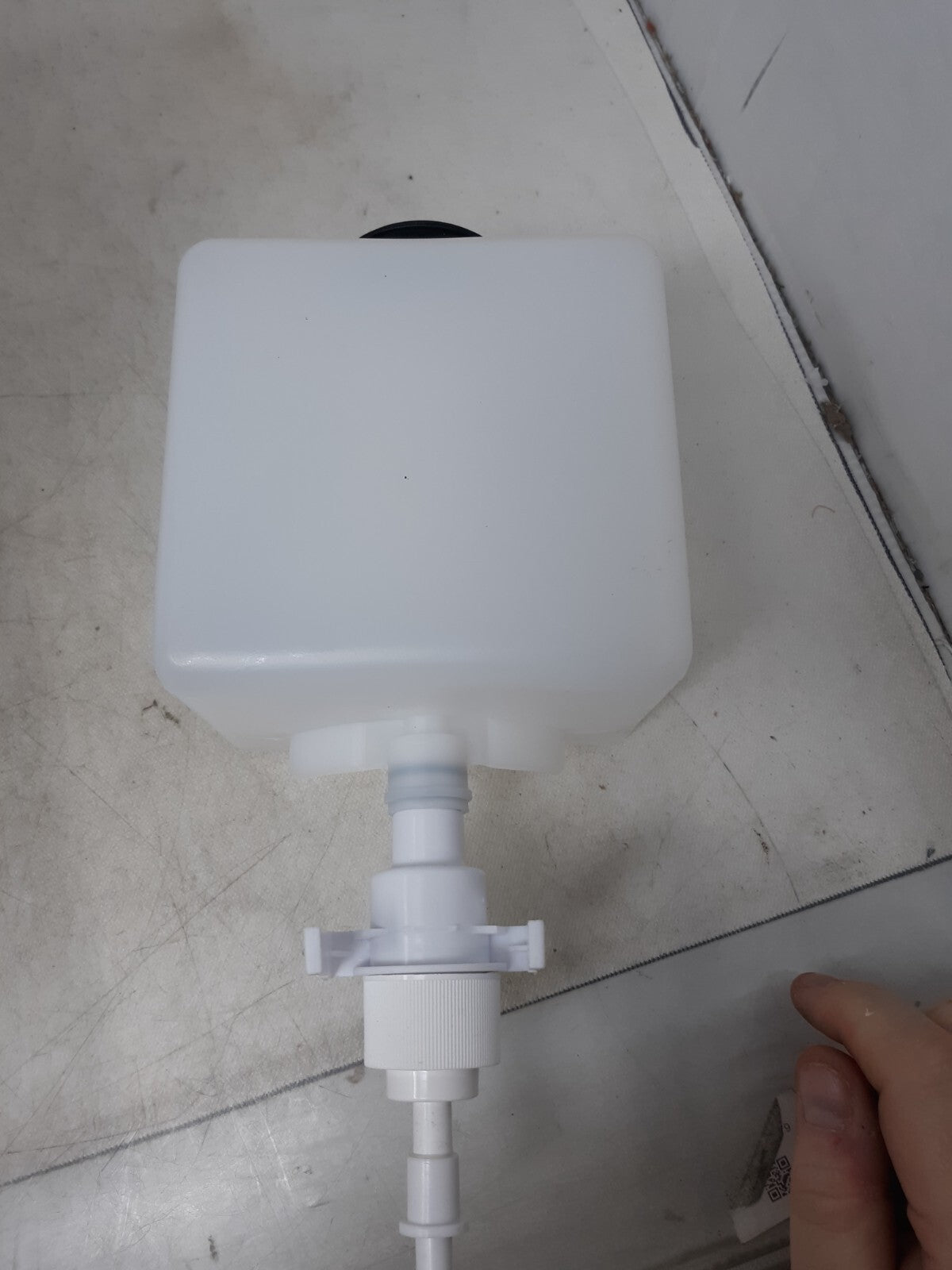 Alpine Industries Cleaning Wall Mount Automatic Liquid Soap + Hand Sanitizer