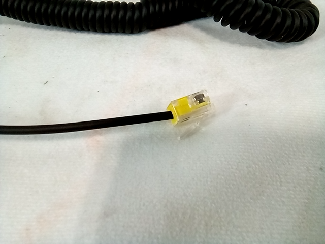 Black connector adapter for headset and telephone, qd002(c)