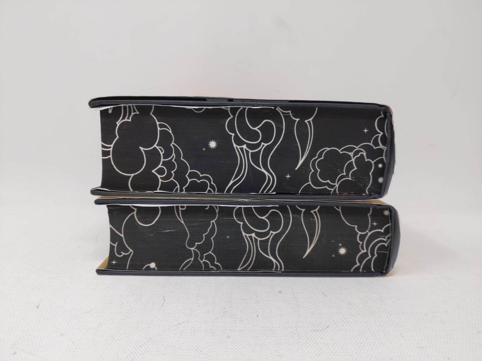 Fourth Wing & Iron Flame by Rebecca Yarros - Waterstones Exclusive 1st/1st