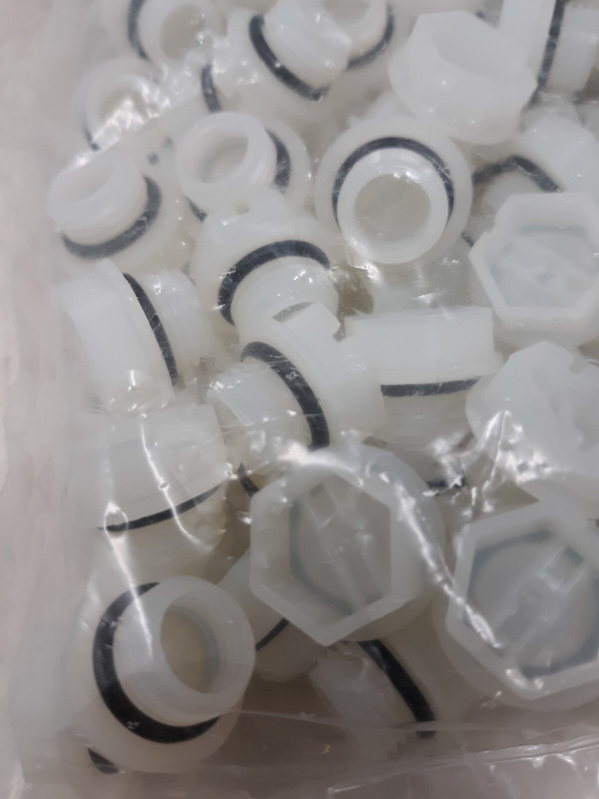 Bag of 250 TC1401C-GA10A Threaded Plug UNF 9/16" Na