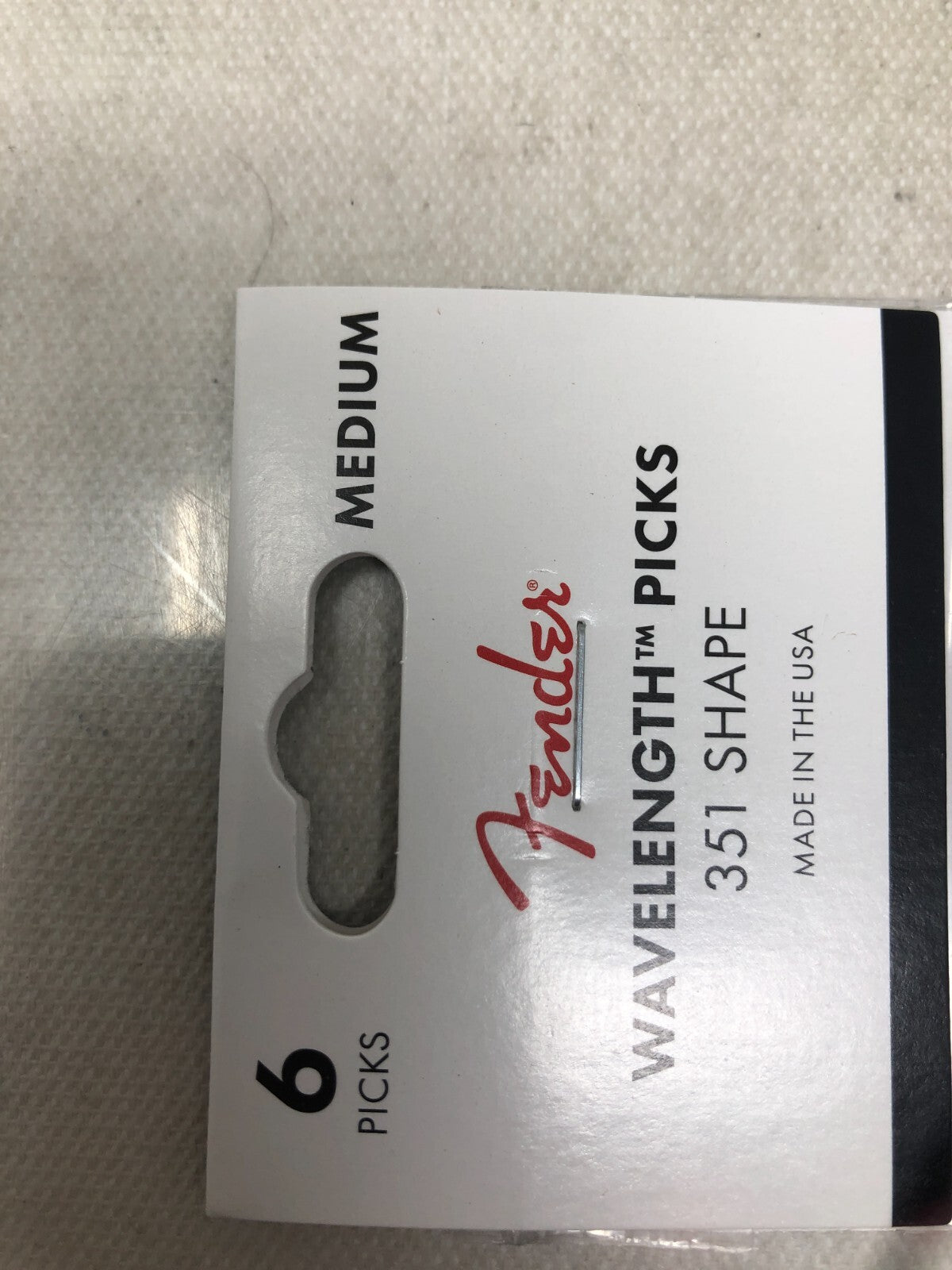 Genuine Fender Wavelength 351 Guitar Picks (6 Pack) MEDIUM, BLACK