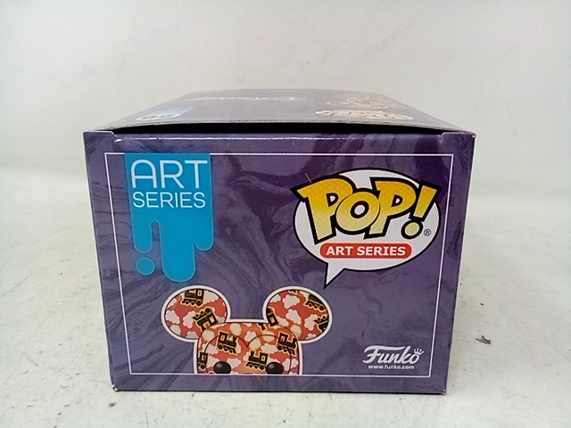 Funko Pop! Artist Series: Disney Treasures of The Vault - Mickey Mouse as an Eng