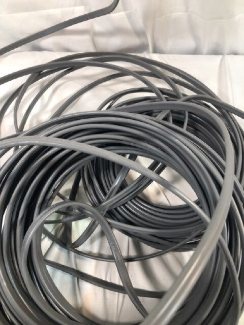 BUNDLE OF Southwire E30445 Wire - Unknown length