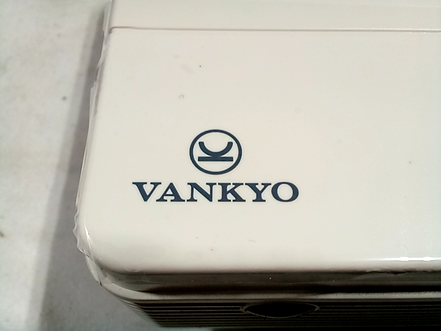 Vankyo projector w/ Focus and Keystone