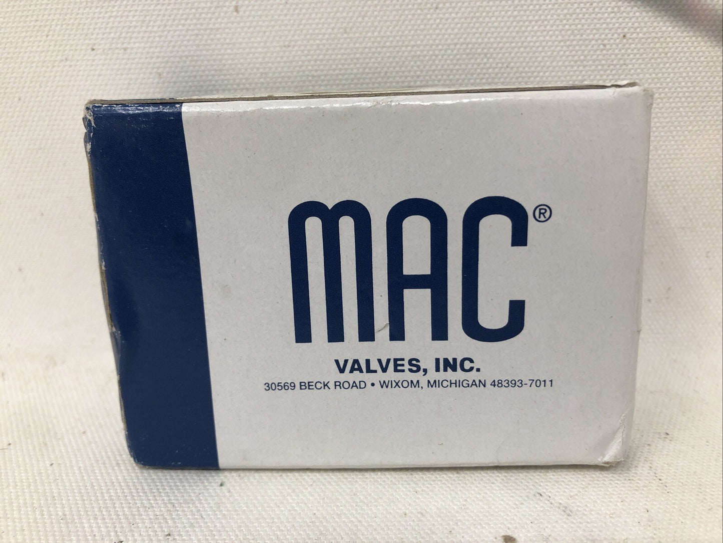 FACTORY SEALED NEW MAC VALVES MODEL 45A-M00-DDAJ-2KJ