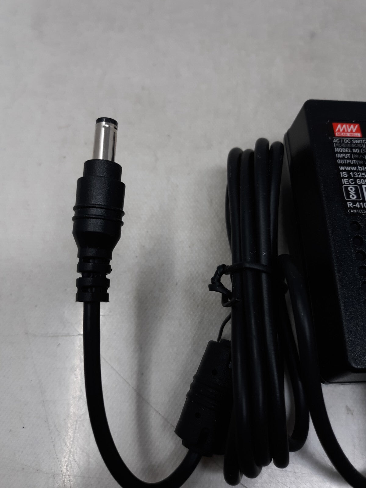 MEAN WELL GST18B12-P1J GST18B24-P1J GST18B48-P1J Power Adapter