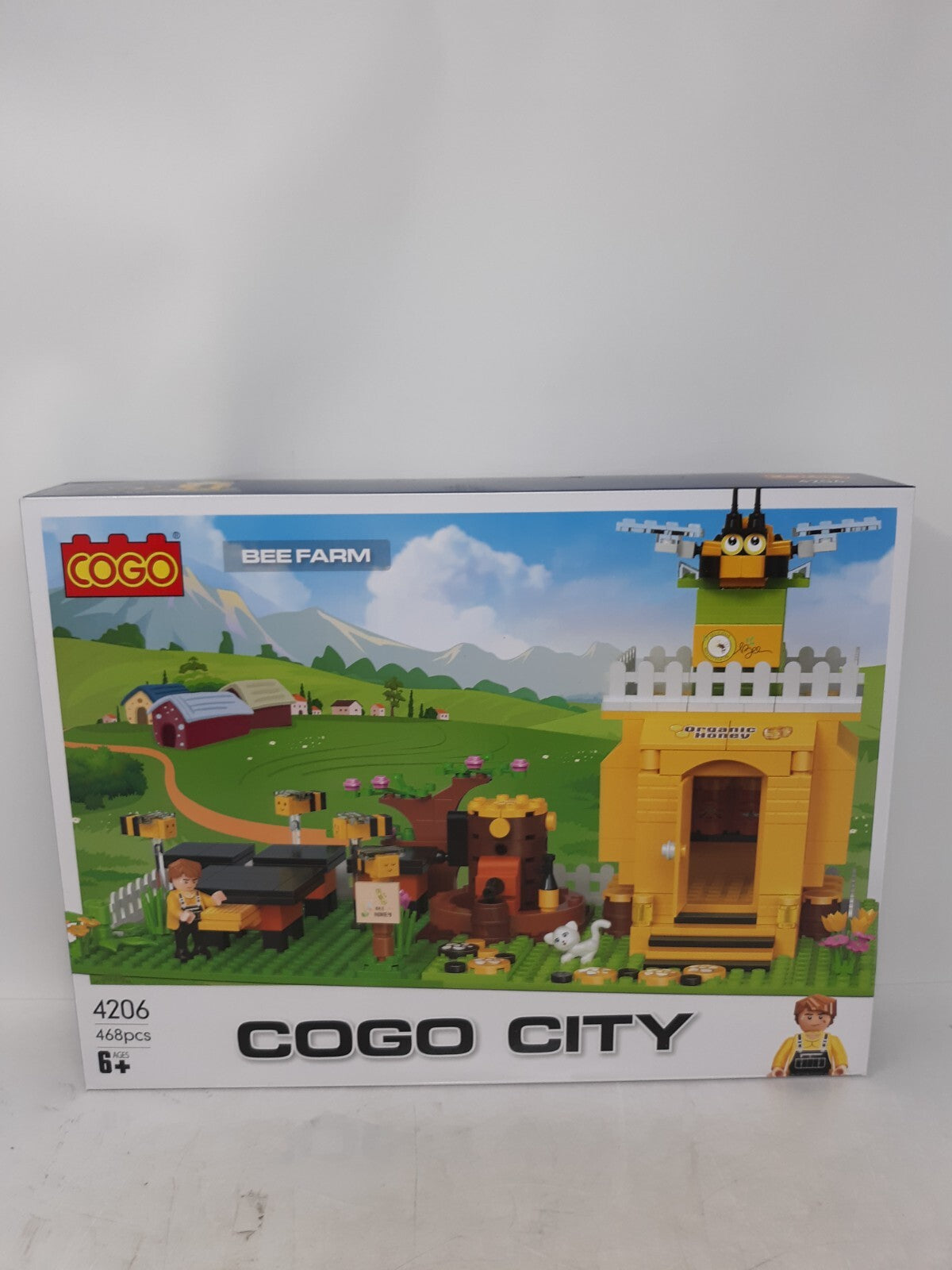 COGO City Bee Farm Building Set (4206) - 468 Pieces Toy for Kids 6+