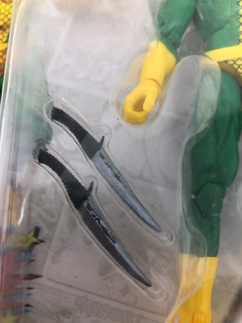 Hasbro Marvel Loke Twin Daggers Action Figure