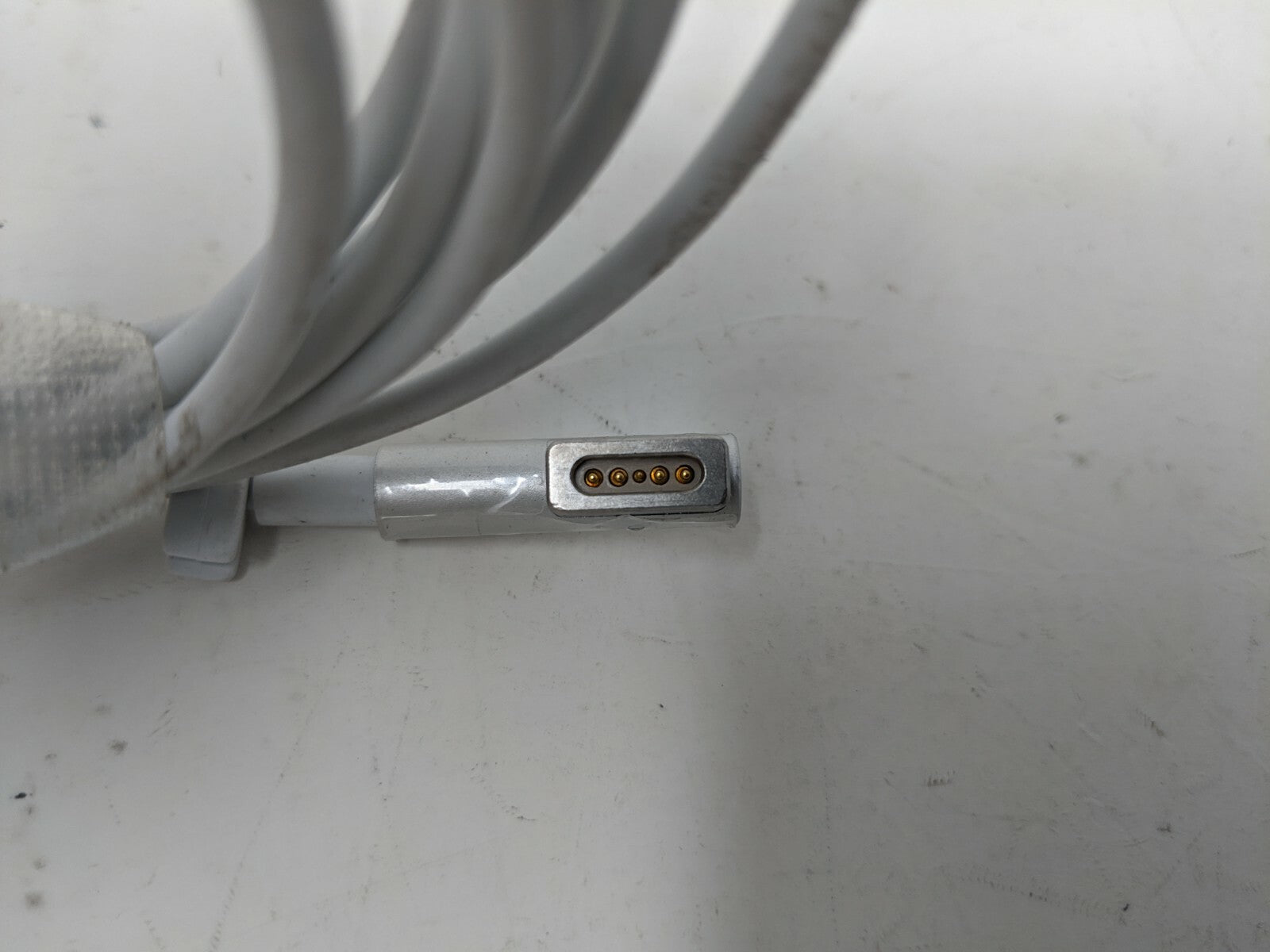 Apple 85W MagSafe Power Adapter (for 15- and 17-inch MacBook Pro A1343