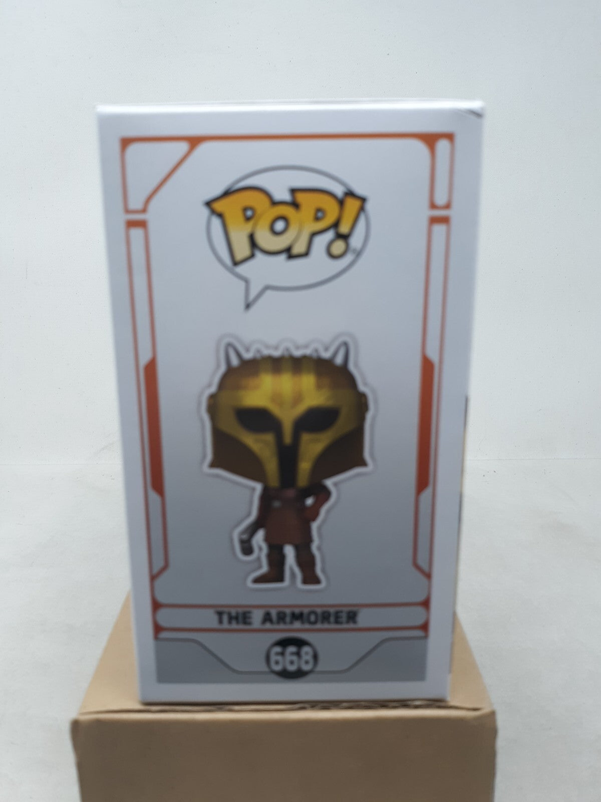 Funko Pop Star Wars : The Mandalorian Season 3 - The Armorer # 668