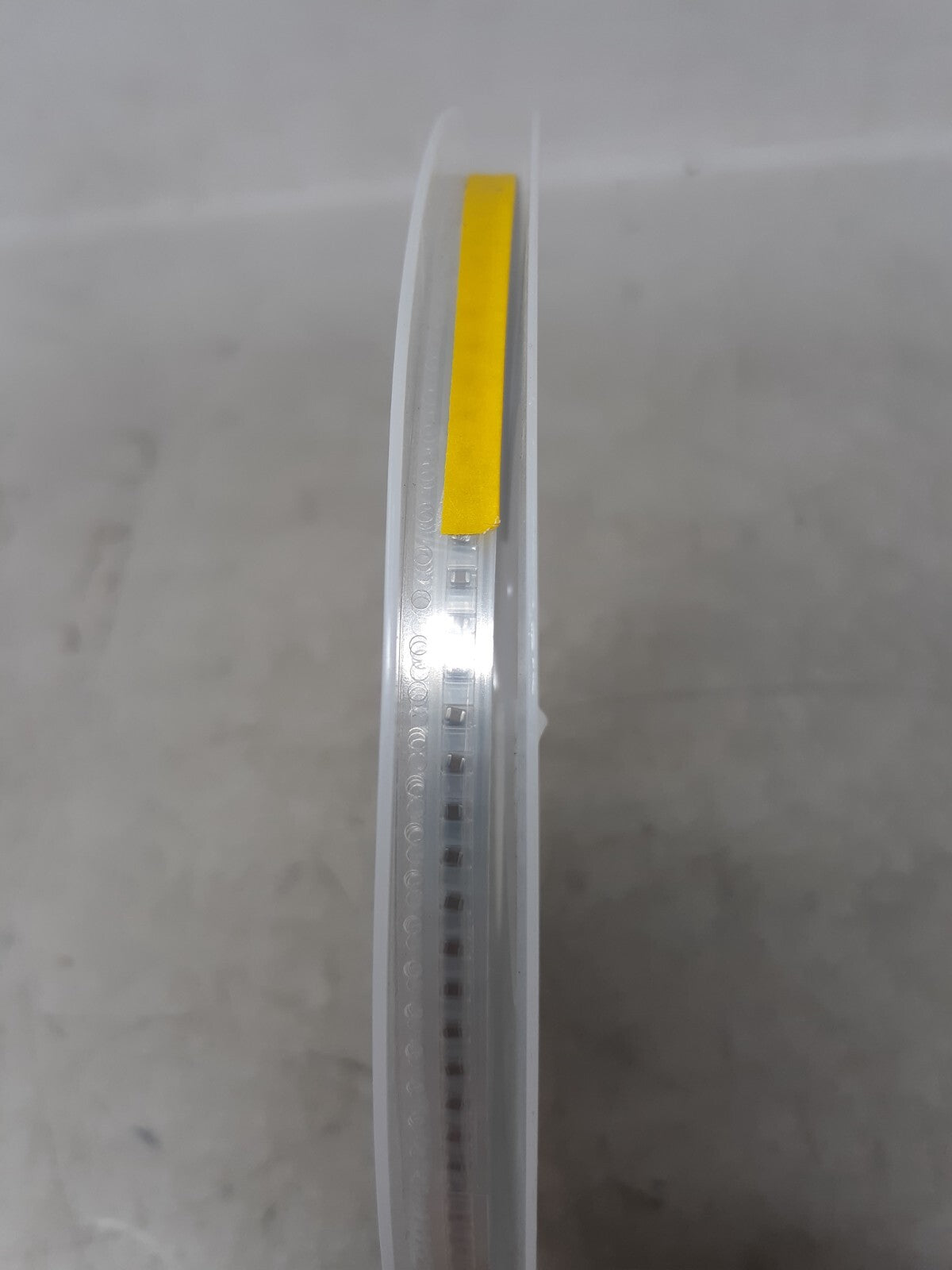3000pcs AVX 0805YC105KAZ2A Multilayer Ceramic Capacitor
