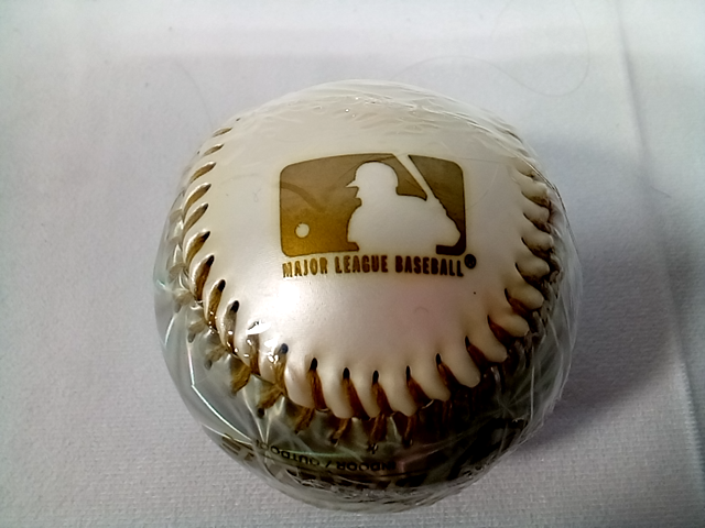Franklin Sports MLB Soft Strike Metallic Tee Ball Baseball Good/Silver