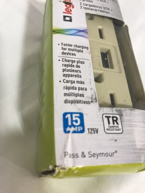 Pass & Seymour TM826USBICC6 USB Charger Duplex Tamper-Resistant Receptacle