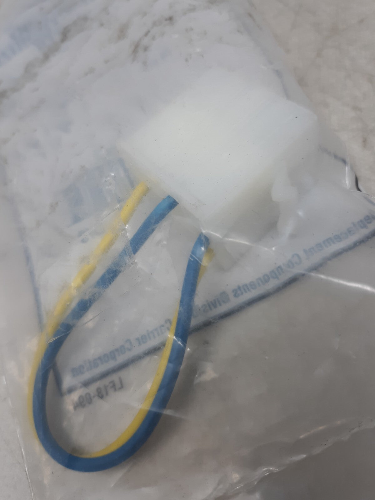 Carrier 50Hj400345 Economizer Bypass Plug