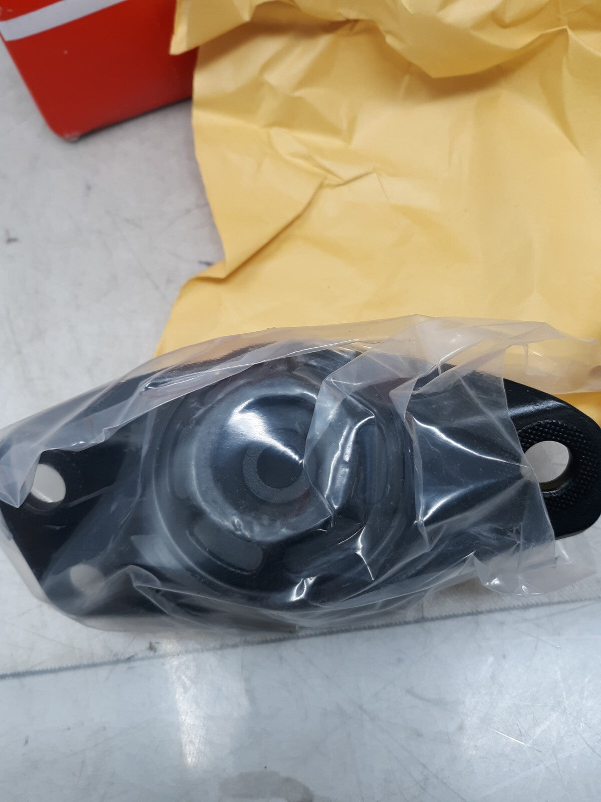 Ecs Tuning Heavy Duty Rubber Rear Shock Mount 3579759