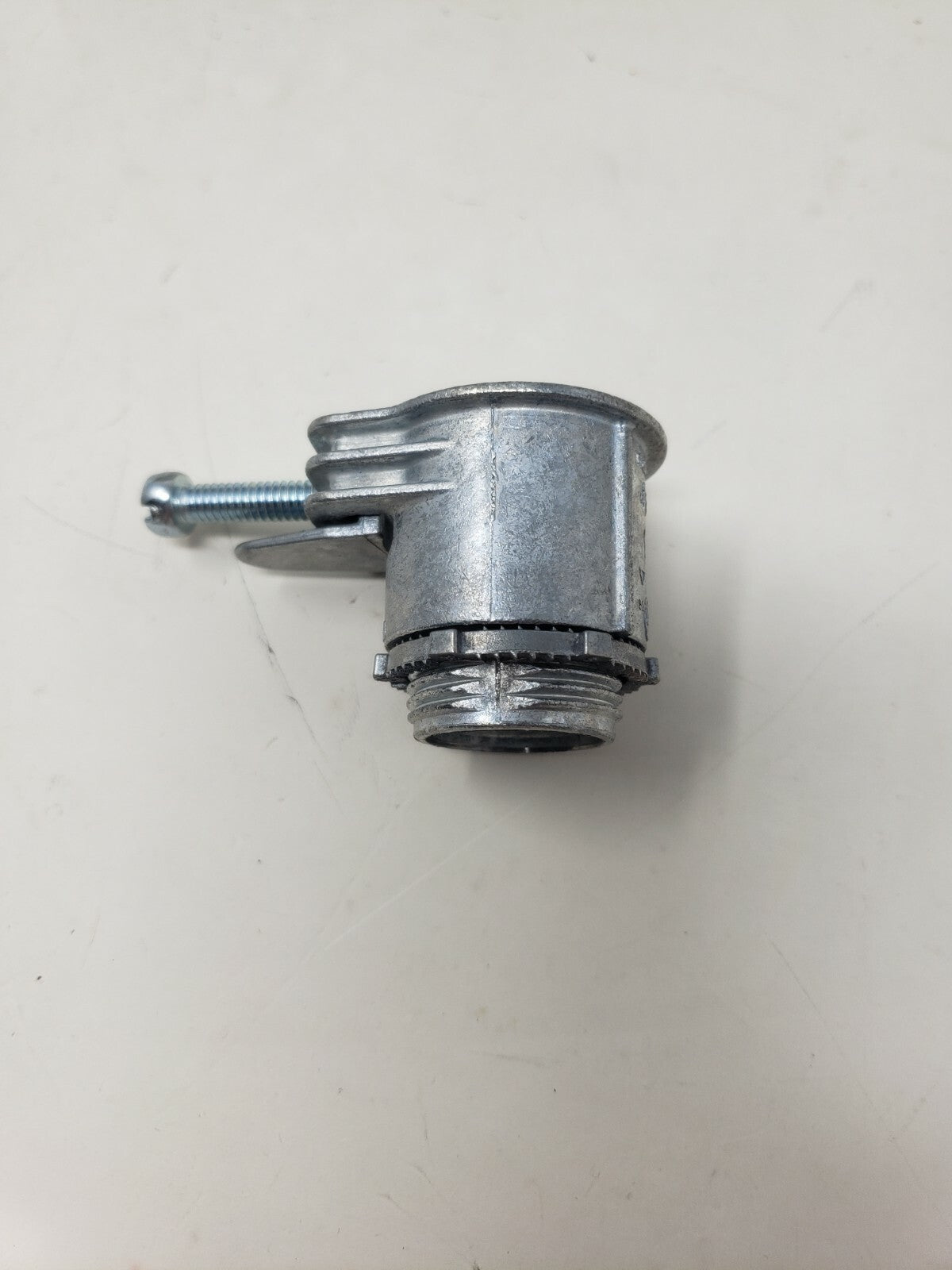 EATON - Crouse Hinds Series - ACB75DC - 3/4" Box Connector with saddle