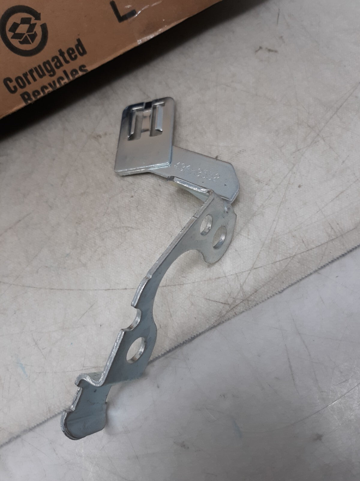 Lot of 35 Jenks & Cattell 4363552 Bracket for CATERPILLAR