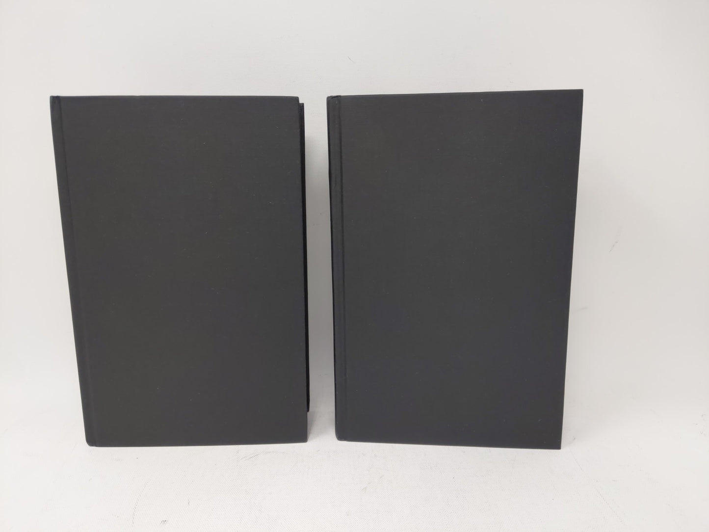 Fourth Wing & Iron Flame by Rebecca Yarros - Waterstones Exclusive 1st/1st