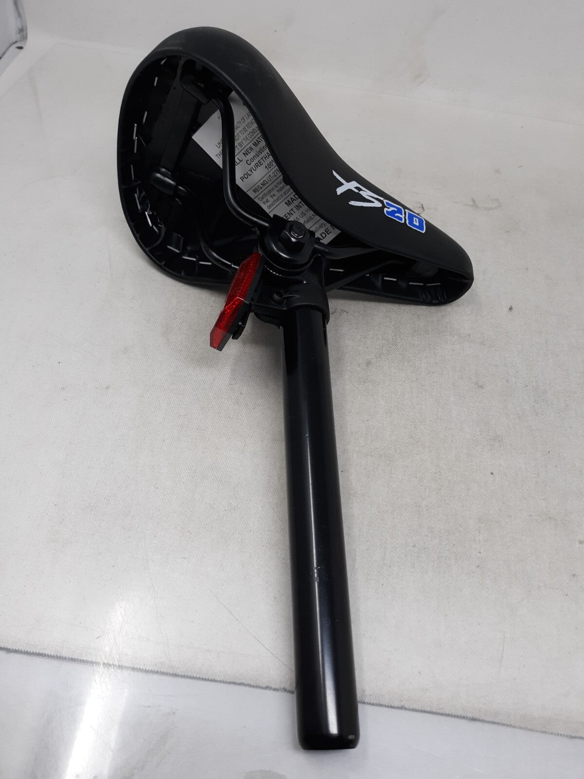 FS20 Bicycle seat and stem - Black