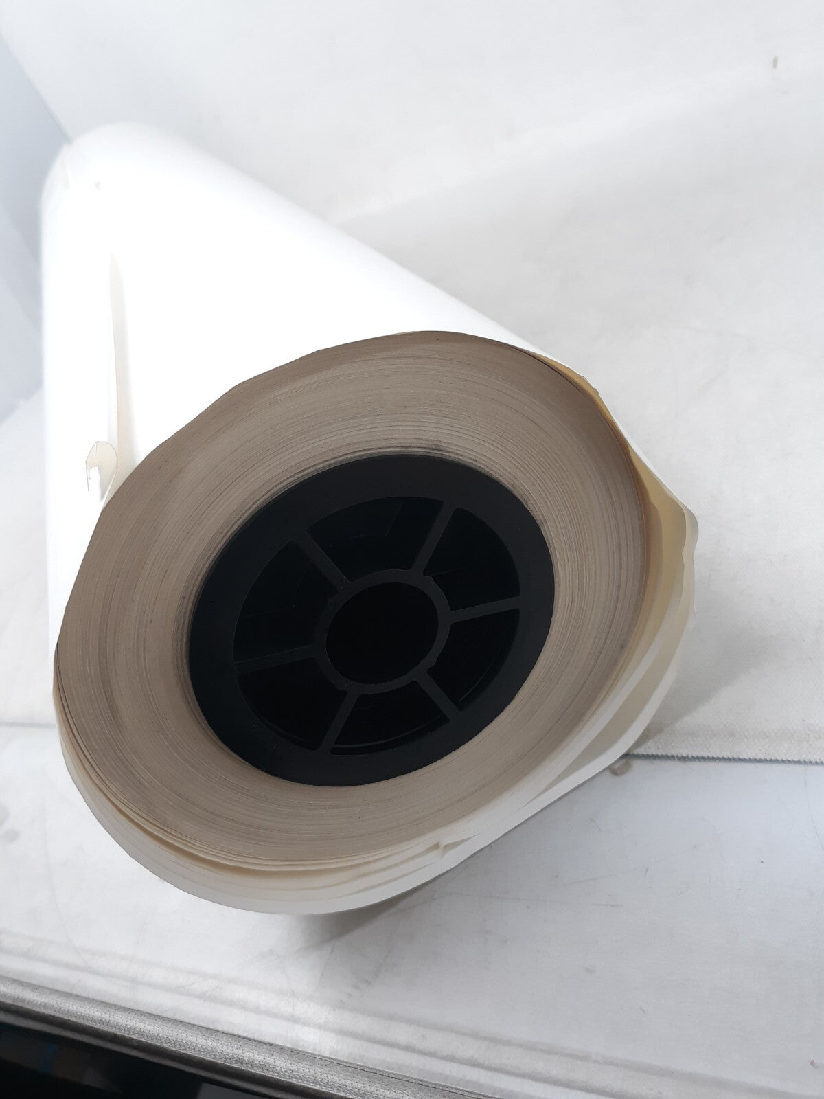 High Gloss White 24" x 417' Gift Wrap Paper Roll