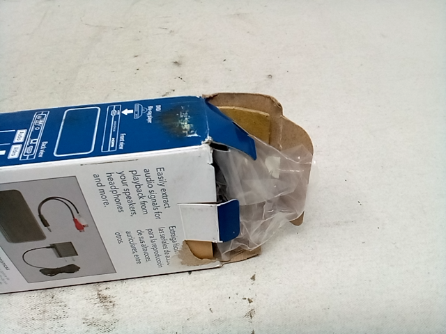 Insignia™ - HDMI Audio Extractor with 4K and HDR Support - Black, NS-HZ340