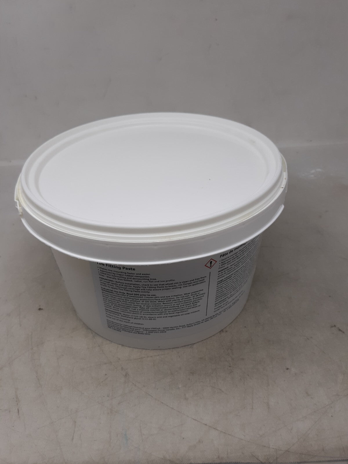 VW 8lb Tire Mounting White Paste With Rust