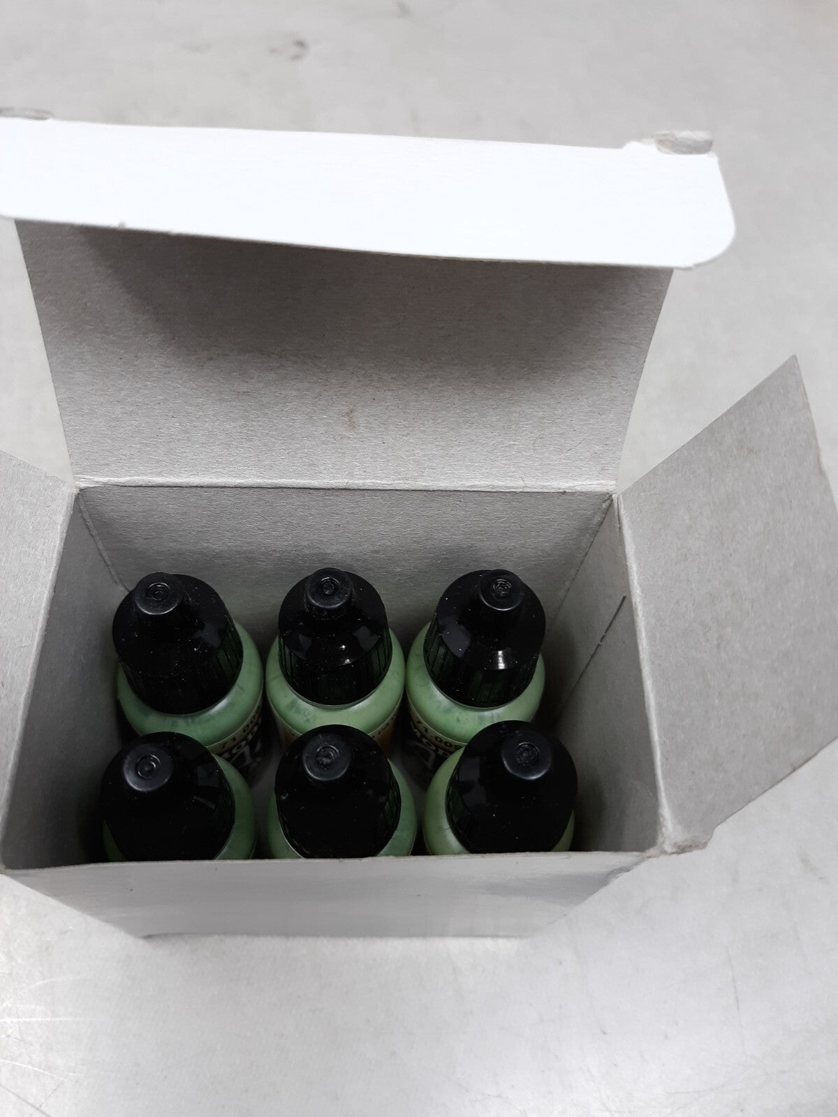 Lot of 6 Vallejo Model Air acrylic paint 71.009, D.E Green.