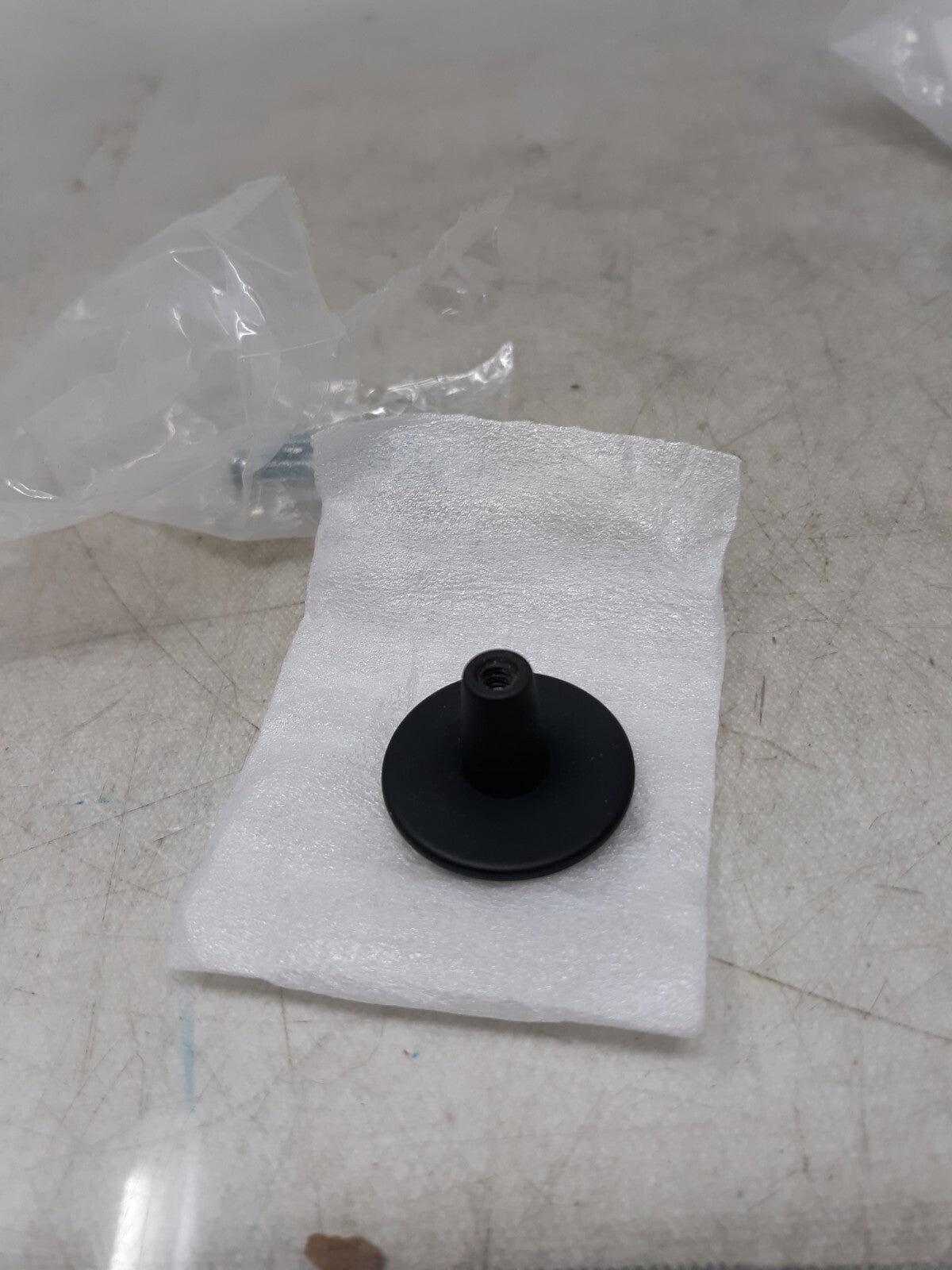 Cabinet Knobs (10 PACK) 1-1/4 in (32 mm) Diameter Oil-Rubbed Bronze Cabinet Knob