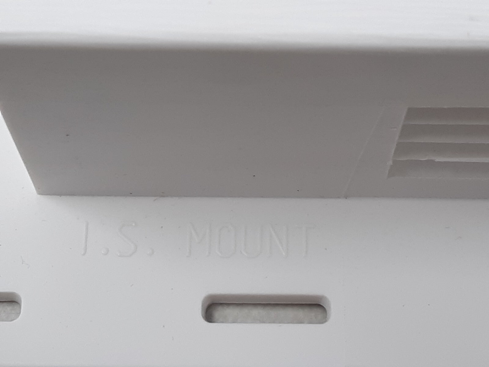 Mid America Vinyl MountMaster Mounting Block White