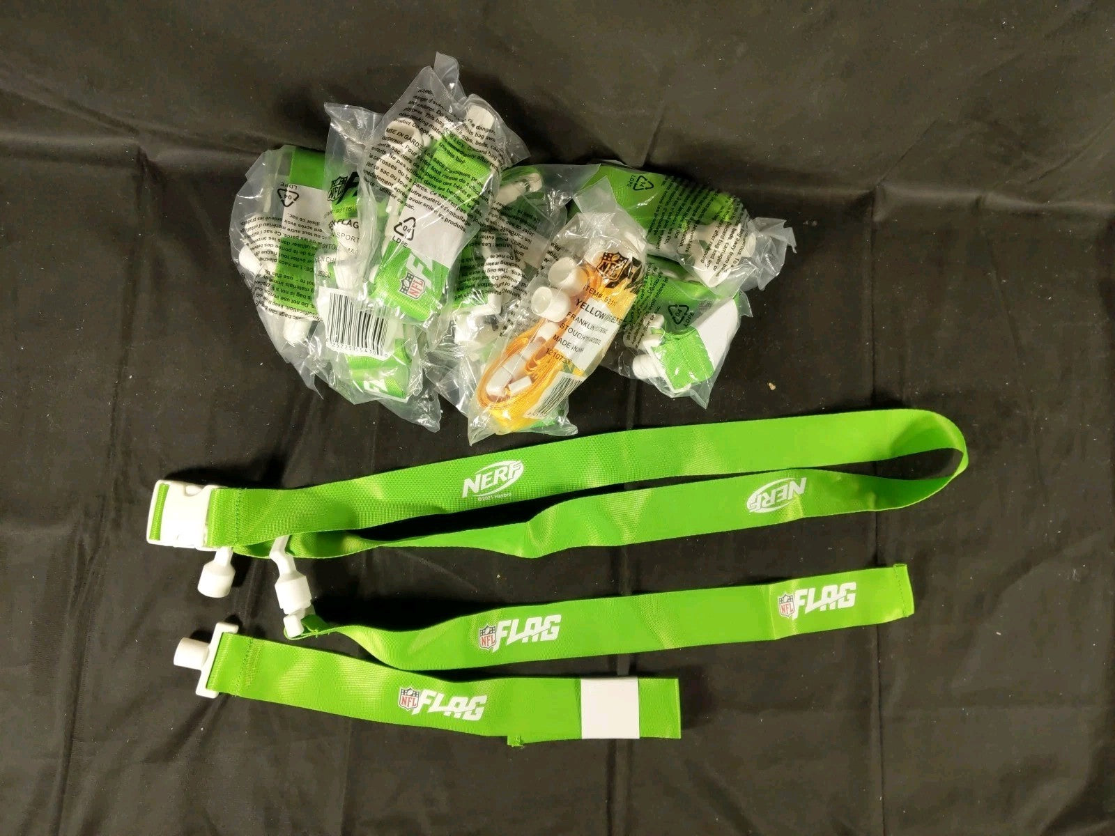 NFL Flag USA Brand Football Flags Pop Belts: Set Of 10 / 1 Yellow 9 Green