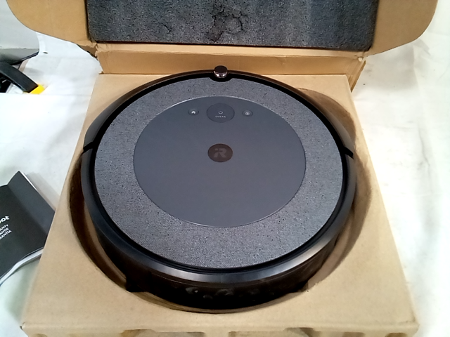 iRobot Vacuum Cleaner Automatic Dirt Disposal