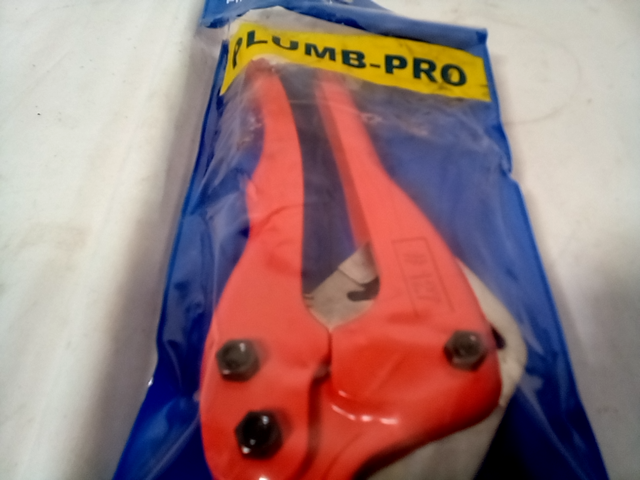 Professional Plastic Pipe Cutter 127