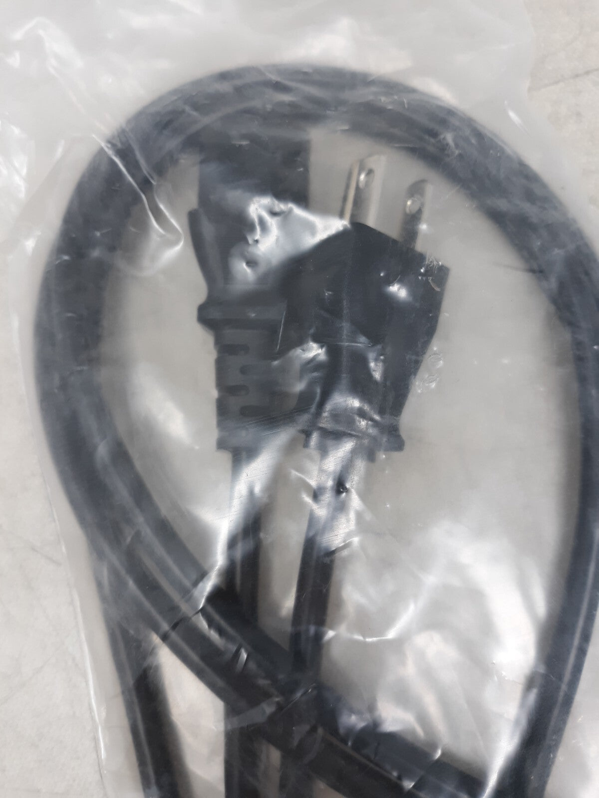 C2G 10' (3.04m) 18 AWG Universal Power Cord, NEMA 5-15P to IEC320C13 #03134